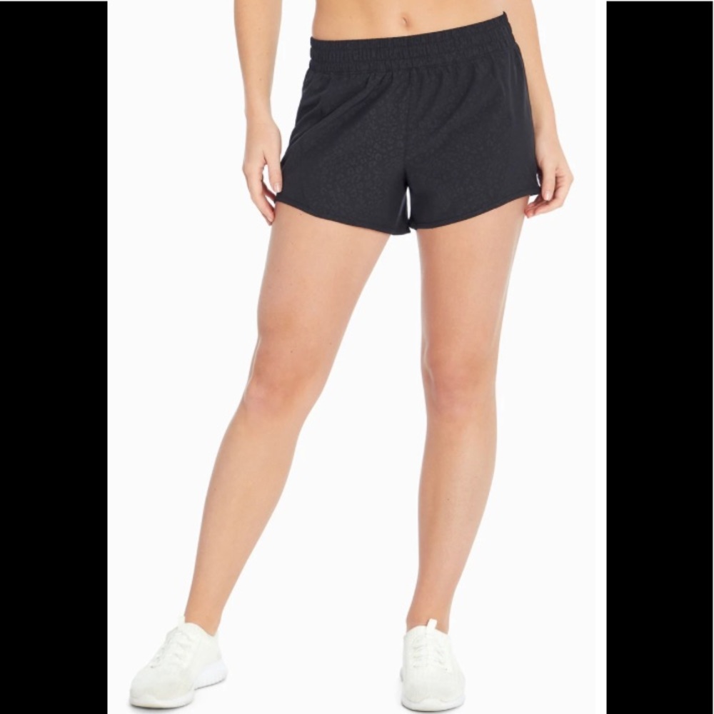 Marika Leopard Embossed Shorts Size Large